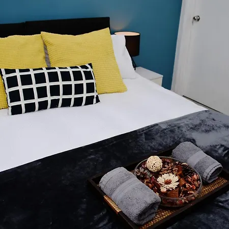 1Fg Dreams Unlimited Serviced Accommodation- Staines - Heathrow Stanwell Exterior photo