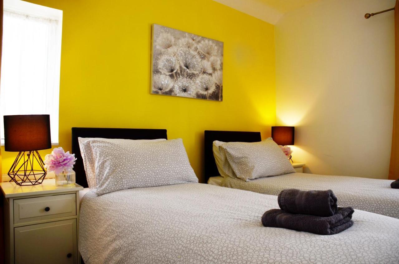 Holiday home 1fg Dreams Unlimited Serviced Accommodation- Staines - Heathrow *