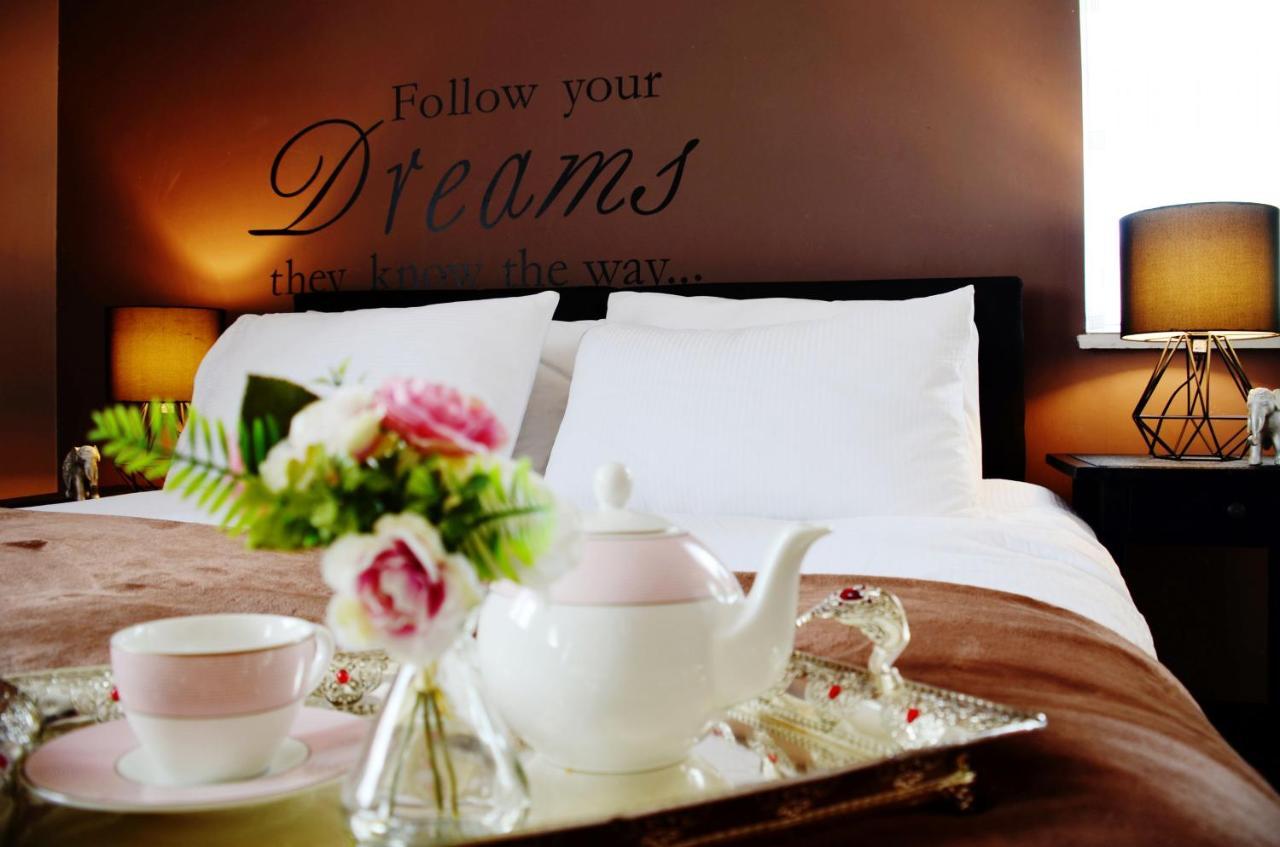 Holiday home 1fg Dreams Unlimited Serviced Accommodation- Staines - Heathrow *