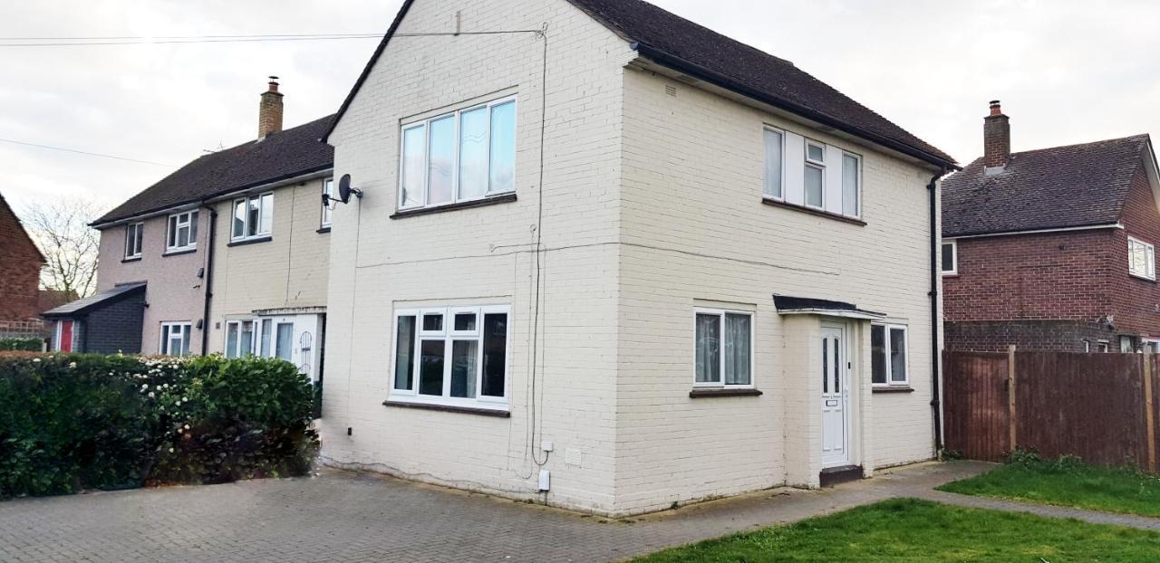 Holiday home 1fg Dreams Unlimited Serviced Accommodation- Staines - Heathrow
