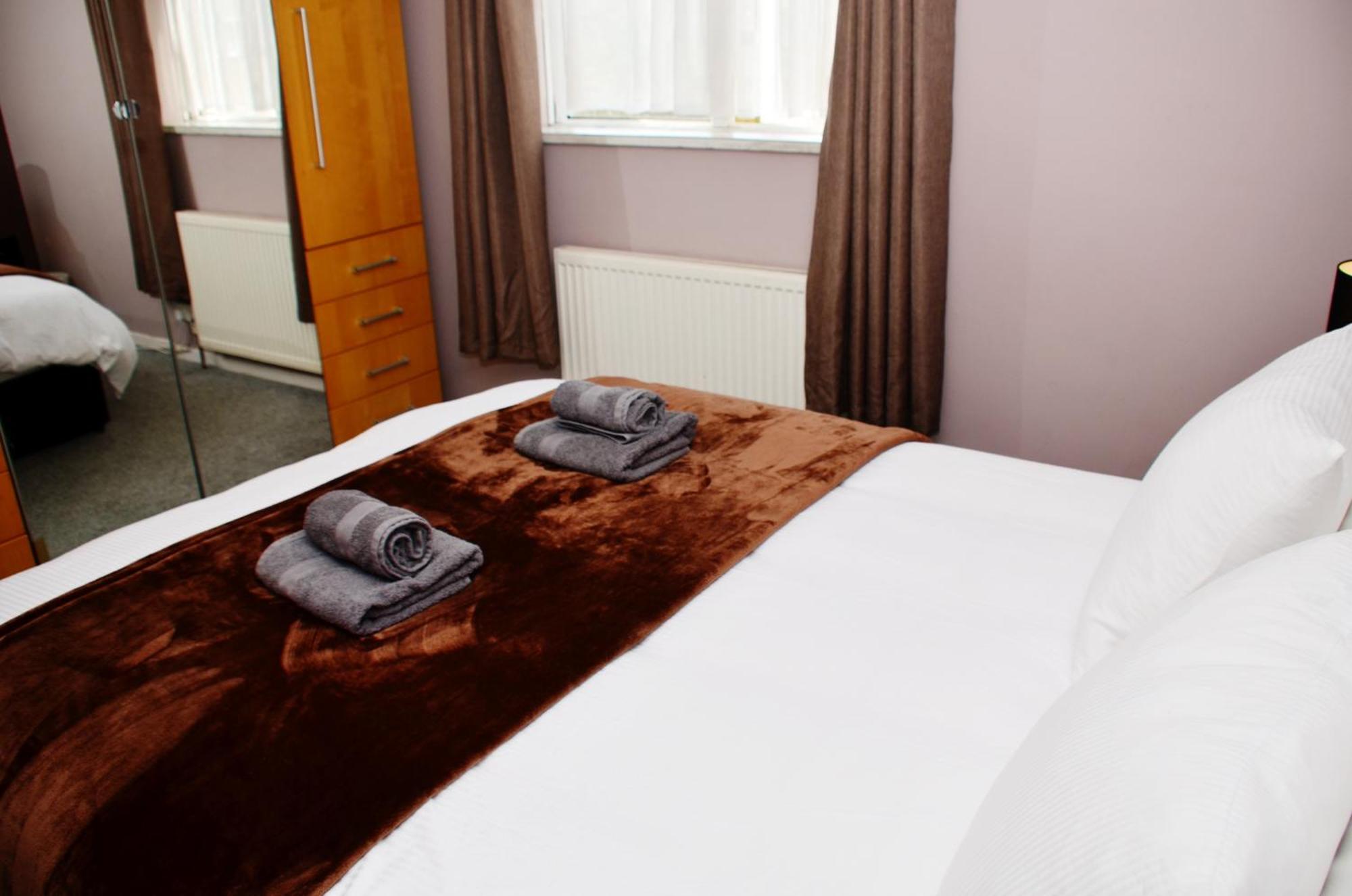 Holiday home 1fg Dreams Unlimited Serviced Accommodation- Staines - Heathrow